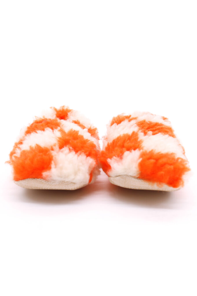 Morgedan-Teddy-Checker-Orange-on Turuncu Krem damalı peluş kaydırmaz çocuk ev ayakkabısı