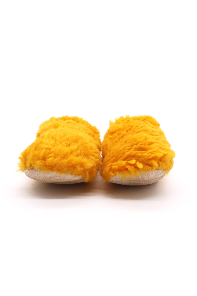 Teddy-Mango-on-trendyol Mango peluş kaydırmaz çocuk ev ayakkabısı